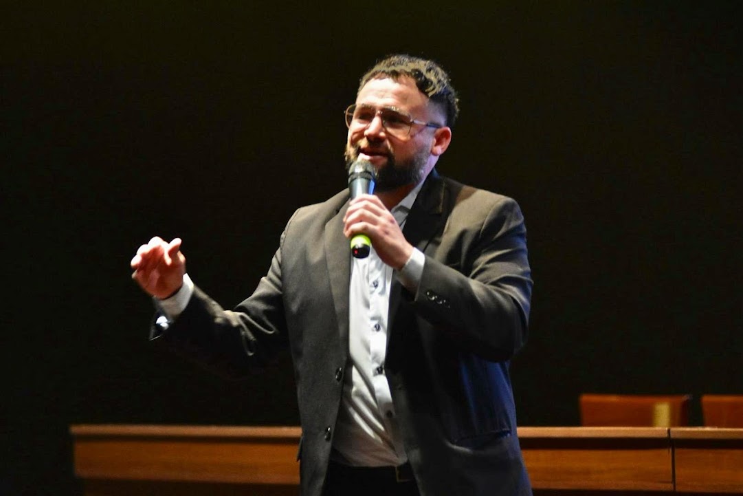 Leandro Ríos en actividad profesional